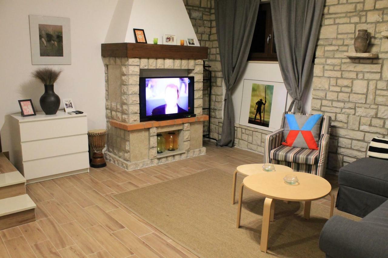 Apartments Dina Pula Ngoại thất bức ảnh