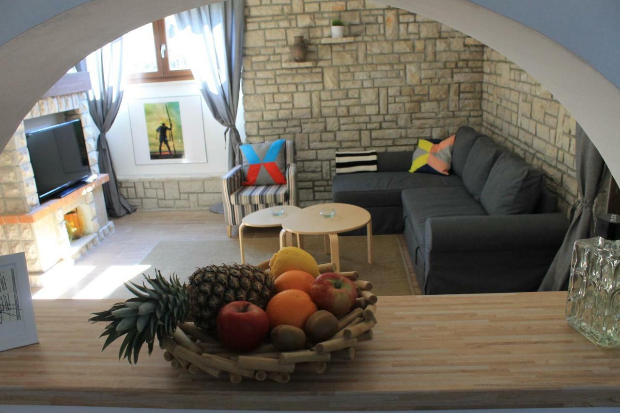 Apartments Dina Pula Ngoại thất bức ảnh