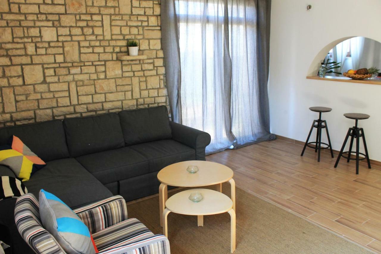 Apartments Dina Pula Ngoại thất bức ảnh