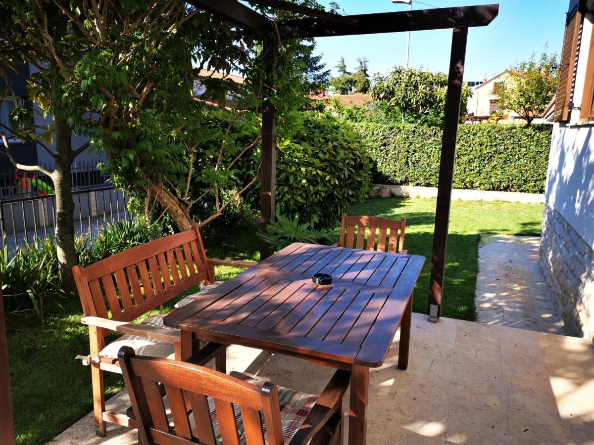 Apartments Dina Pula Ngoại thất bức ảnh